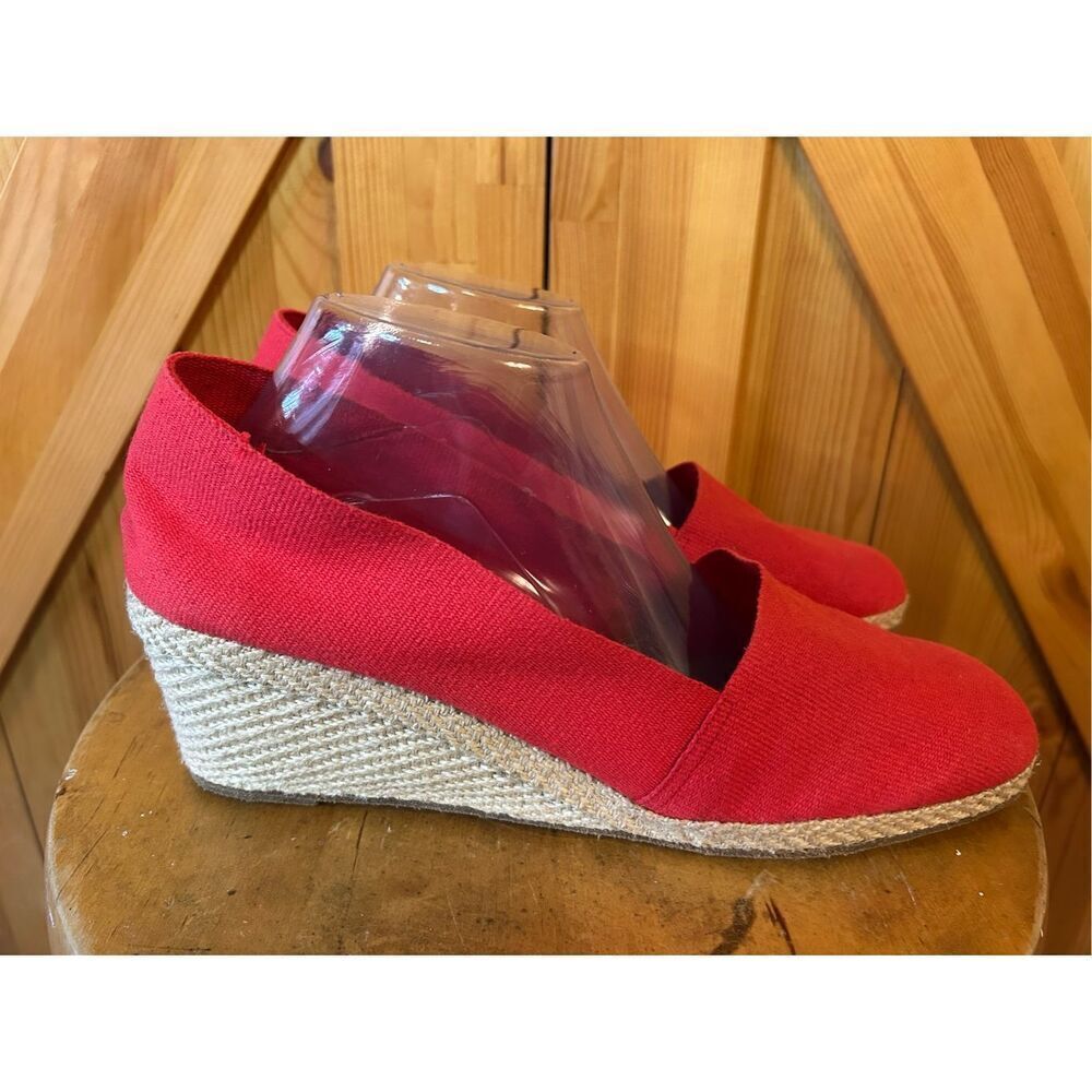 ANDRE ASSOUS Red Canvas Designer Espadrille Close Toe Wedges Size 11